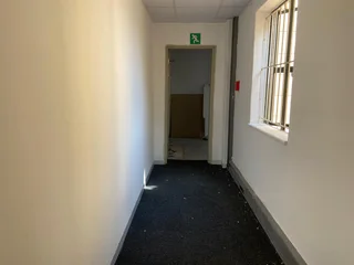 381 sqm Office To Let in Bryanston