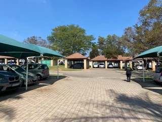 381 sqm Office To Let in Bryanston
