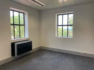 315 sqm Office To Let in Bryanston