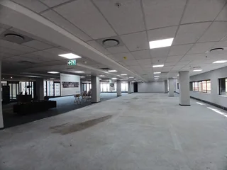 1638 sqm Office to Let in Rosebank