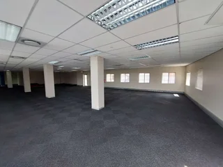 1096 sqm Ground Floor Office to Let