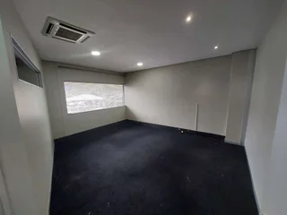 1096 sqm Ground Floor Office to Let