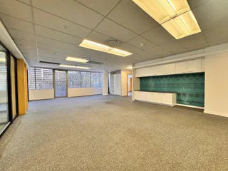 397 sqm Office to Let in Sandton