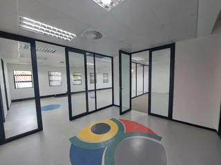 243 sqm Office to Let in Bedfordview