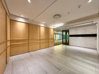 397 sqm Office to Let in Sandton