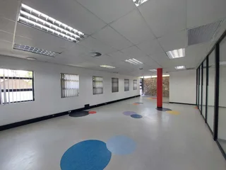 243 sqm Office to Let in Bedfordview