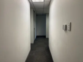 112 sqm Office To Let in Fourways