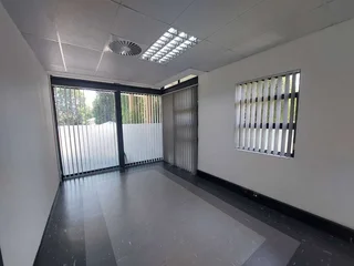 243 sqm Office to Let in Bedfordview