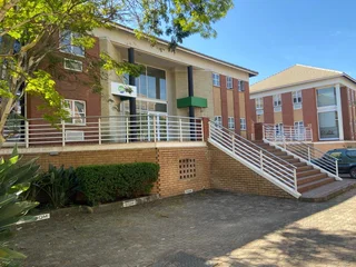 112 sqm Office To Let in Fourways