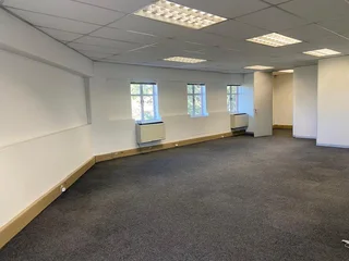 112 sqm Office To Let in Fourways