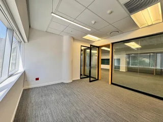 397 sqm Office to Let in Sandton