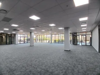 673 sqm Office to Let in Rosebank