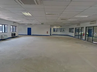 727m² Office to rent Woodmead