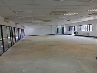 727m² Office to rent Woodmead