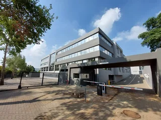 402 sqm Office to Let in Bedfordview
