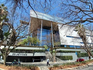 673 sqm Office to Let in Rosebank