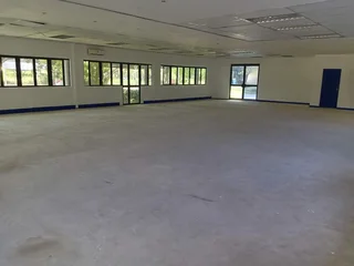 727m² Office to rent Woodmead