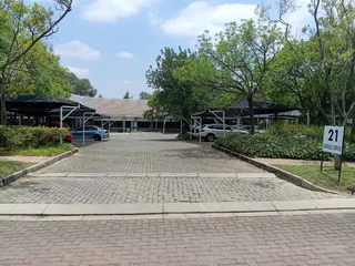 727m² Office to rent Woodmead