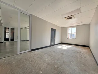 247 sqm Office to Let in Sandton