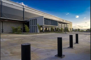 19,099m² Warehouse to Rent, Longlake