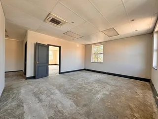 247 sqm Office to Let in Sandton
