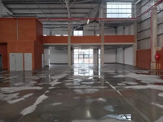 800m² Warehouse To Rent, Longlake