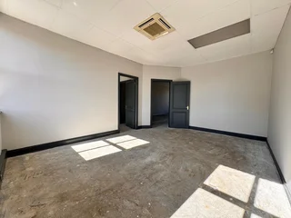 247 sqm Office to Let in Sandton