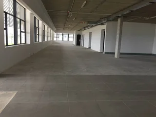 19,099m² Warehouse to Rent, Longlake