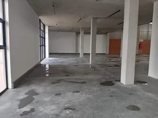 800m² Warehouse To Rent, Longlake