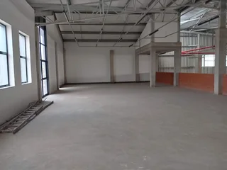 800m² Warehouse To Rent, Longlake