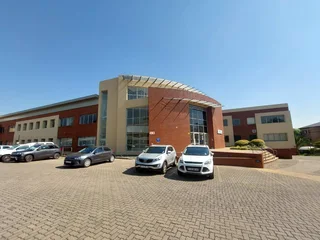 69 Sqm Office to Let in Bedfordview