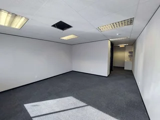 69 Sqm Office to Let in Bedfordview