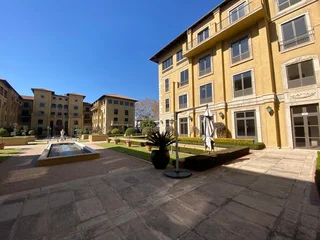 534 sqm Office To Let in Fourways