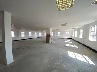 369 sqm Office To Let in Fourways
