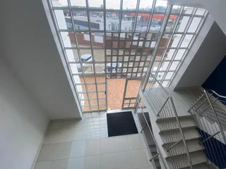 369 sqm Office To Let in Fourways