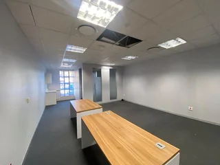 62 sqm Office To Let in Bryanston