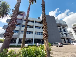 130 sqm Office to Let in Bedfordview