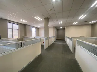 534 sqm Office To Let in Fourways