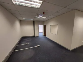 130 sqm Office to Let in Bedfordview