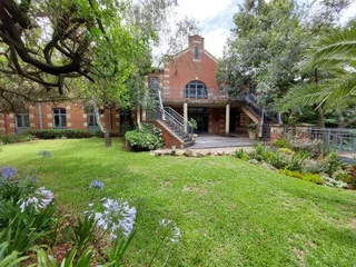 156 sqm Office To Let in Bryanston