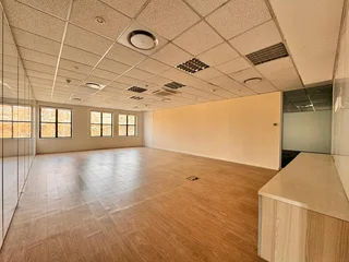 338 sqm Office to Let in Sandton