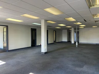 156 sqm Office To Let in Bryanston