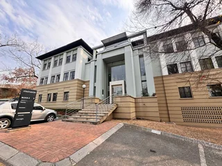 338 sqm Office to Let in Sandton