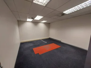 130 sqm Office to Let in Bedfordview