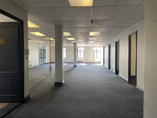 156 sqm Office To Let in Bryanston