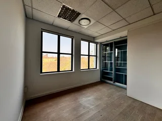 338 sqm Office to Let in Sandton