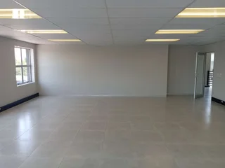 275m² Office to rent Sunninghill