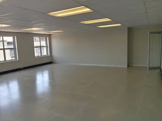 275m² Office to rent Sunninghill