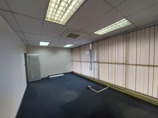 130 sqm Office to Let in Bedfordview
