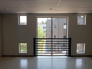 275m² Office to rent Sunninghill